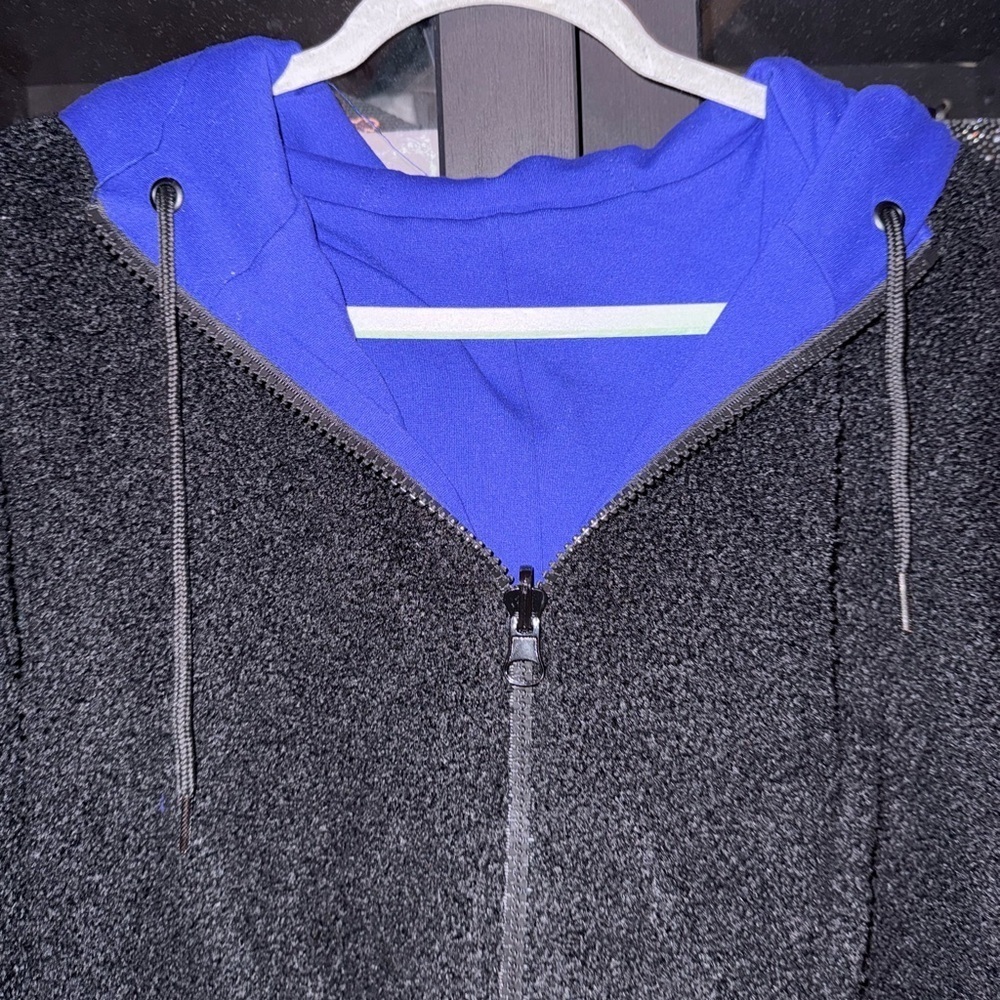 Fabletics Rose Reversible Jacket - Picture 4 of 16